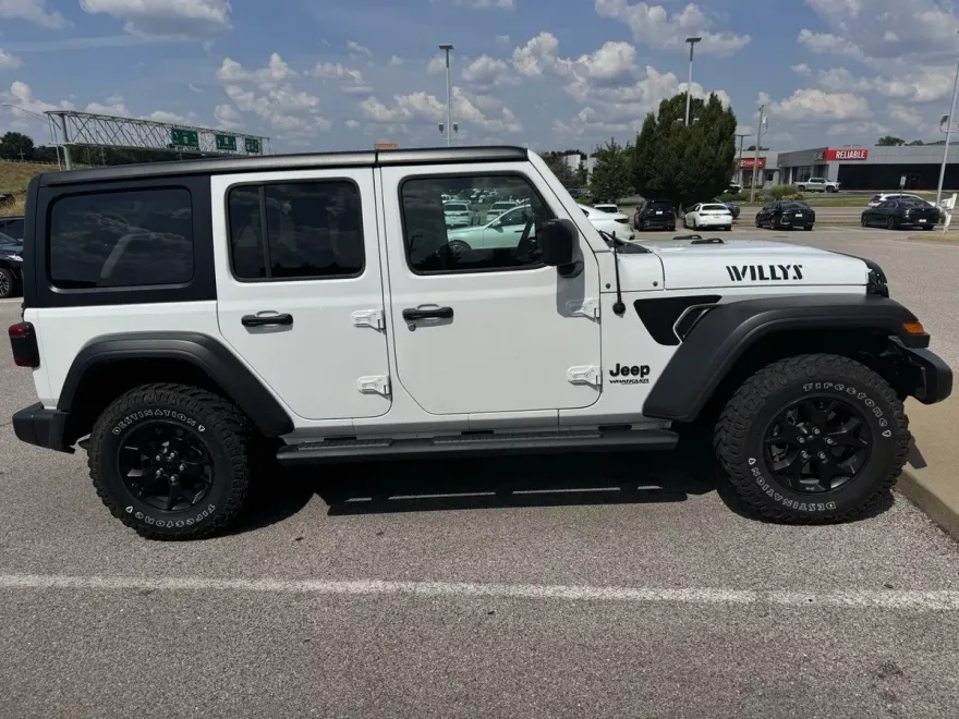 2022 Jeep Wrangler Unlimited Willys photo 1