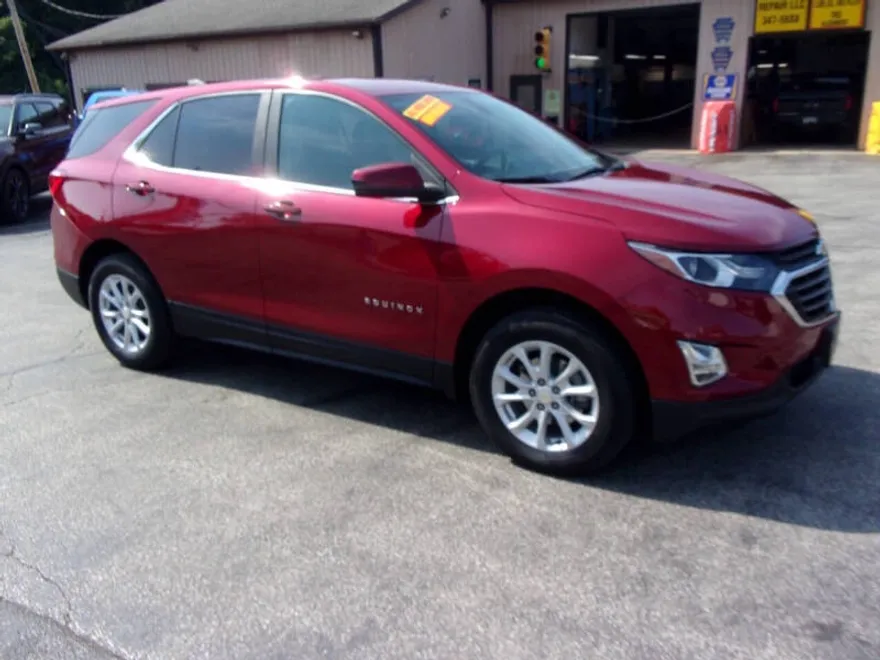 2021 Chevrolet Equinox LT photo 1