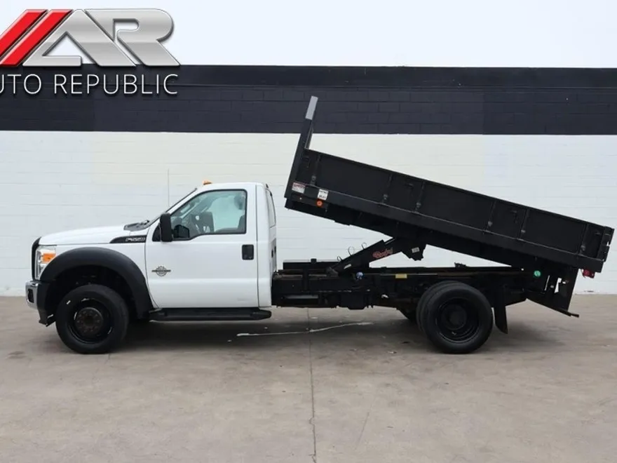 2014 Ford F-550 XL photo 1