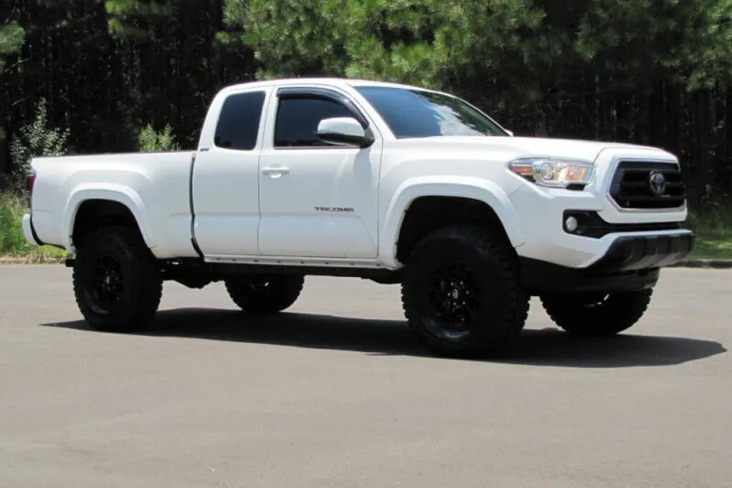 2022 Toyota Tacoma SR5 V6 photo 1