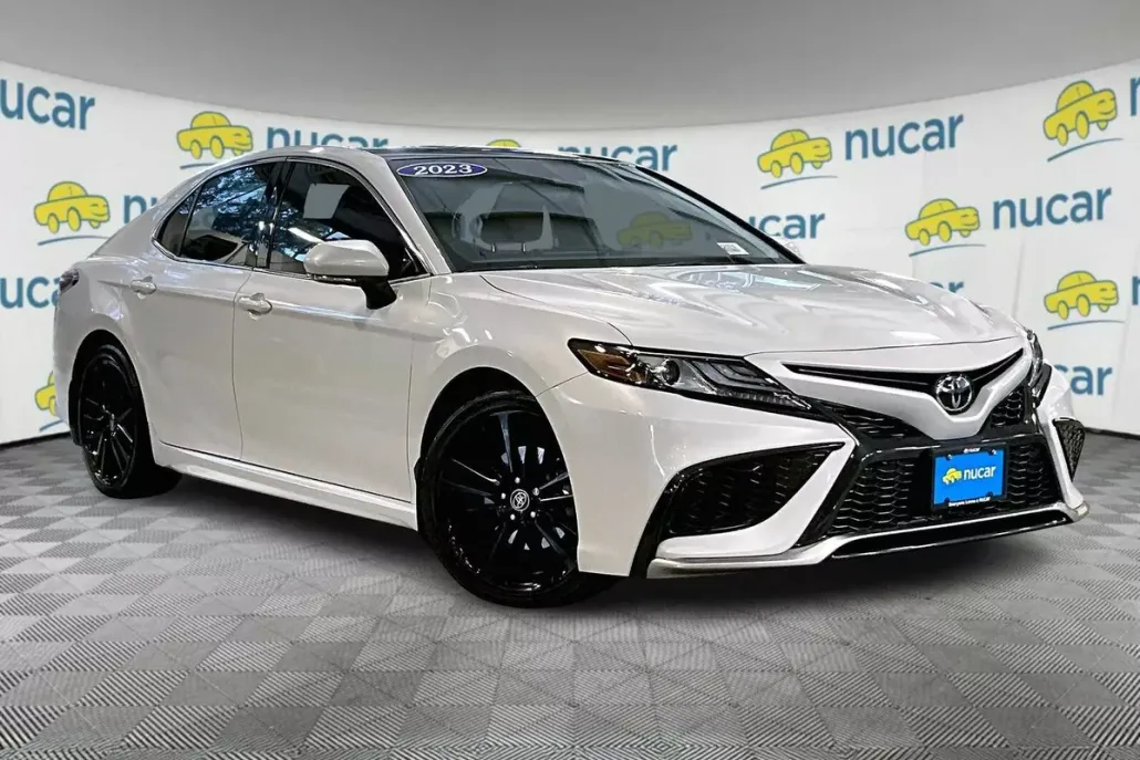 2023 Toyota Camry XSE photo 1