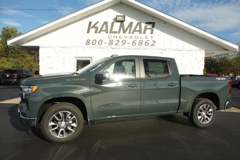 2026 Chevrolet Silverado 1500 LT photo 1