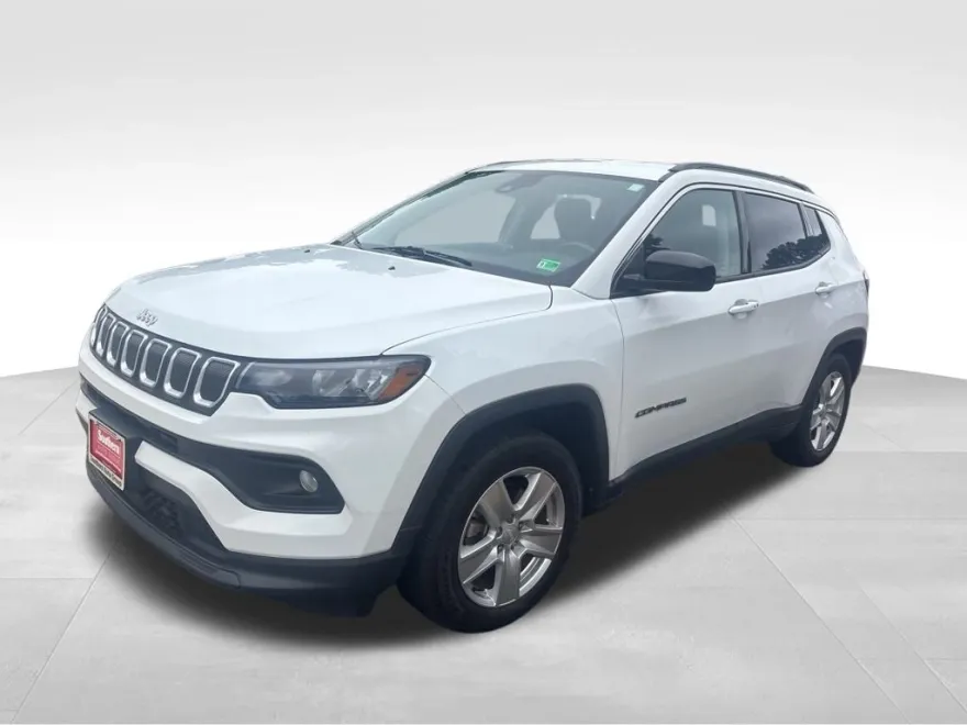2022 Jeep Compass Latitude photo 1