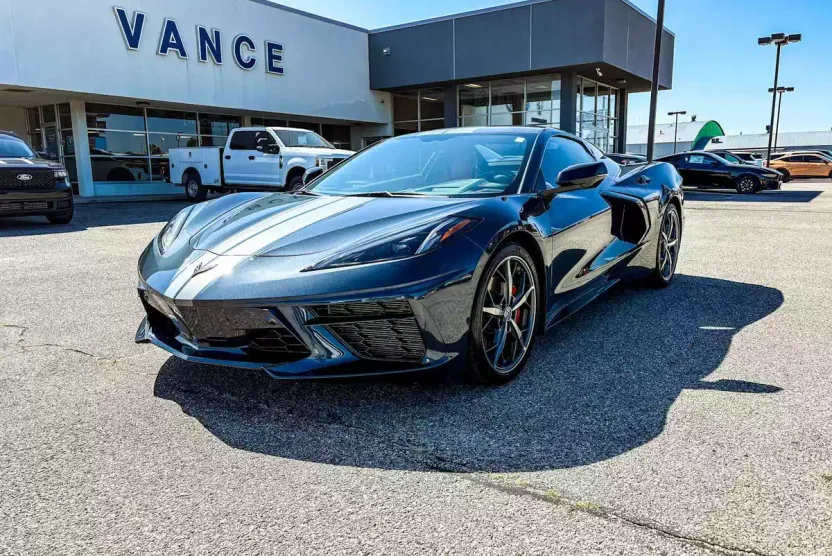 2021 Chevrolet Corvette 2LT photo 1
