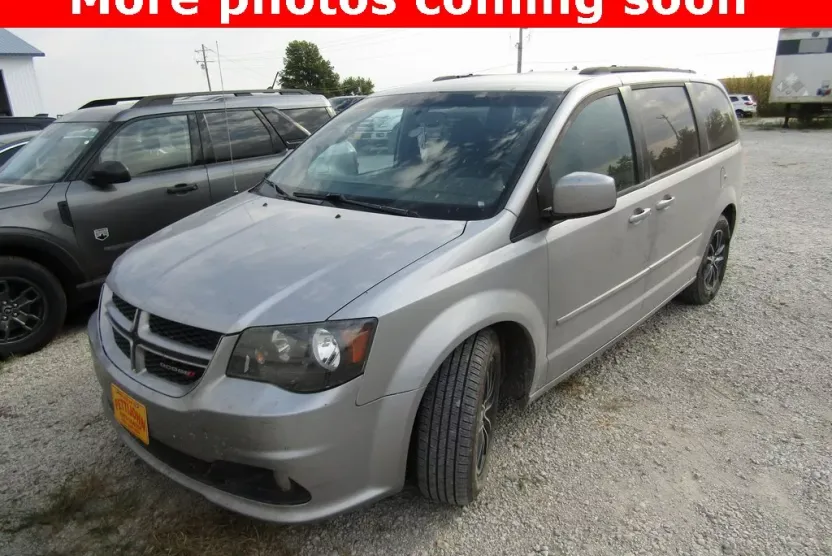 2017 Dodge Grand Caravan GT photo 1