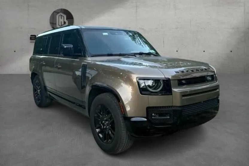 2024 Land Rover Defender X-Dynamic SE photo 1