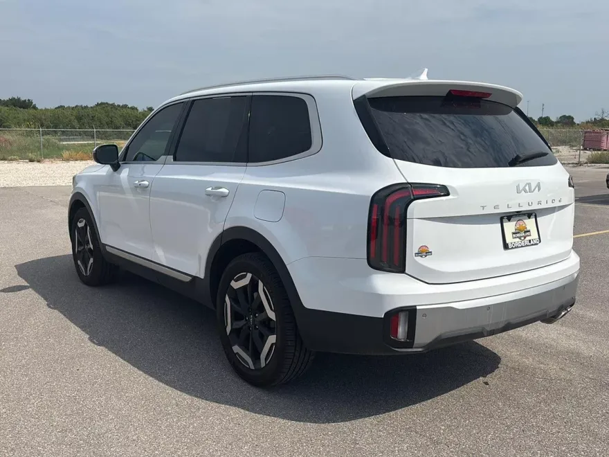 2023 Kia Telluride EX photo 1