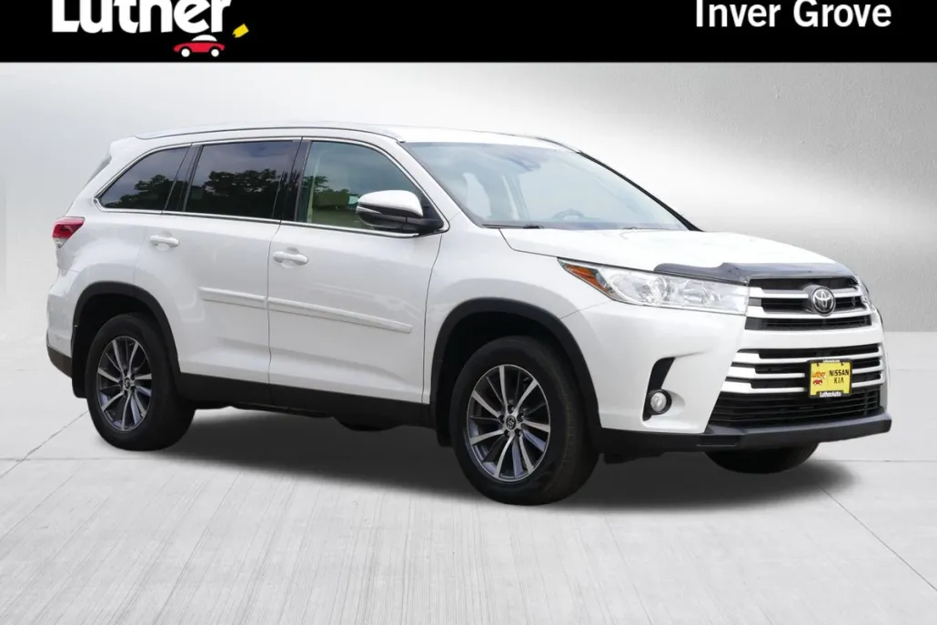 2019 Toyota Highlander XLE photo 1