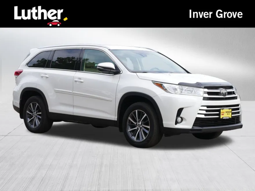 2019 Toyota Highlander XLE photo 1