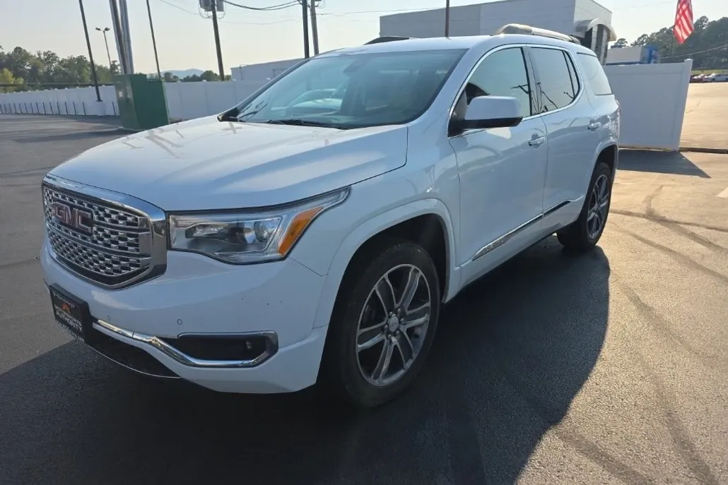 2019 Gmc Acadia Denali photo 1
