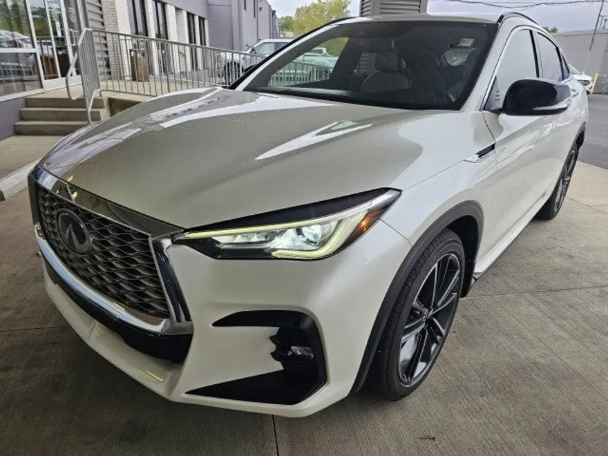 2022 Infiniti QX55 Luxe photo 1