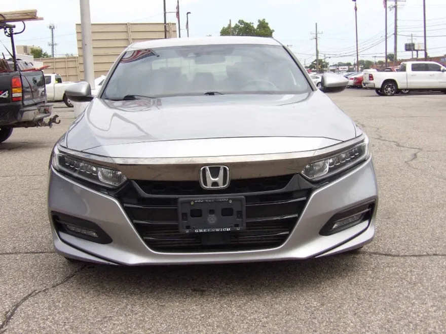 2018 Honda Accord Sport photo 1