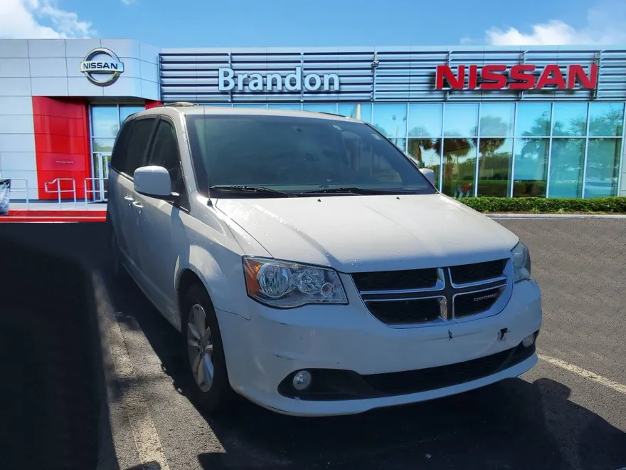 2018 Dodge Grand Caravan SXT photo 1