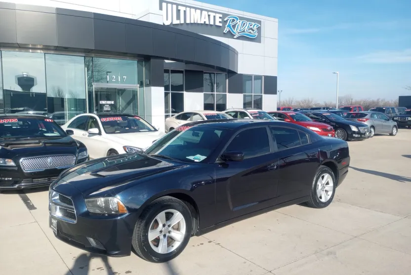 2012 Dodge Charger SE photo 1
