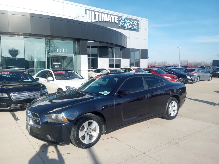 2012 Dodge Charger SE photo 1