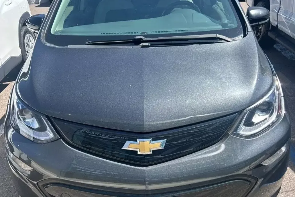2018 Chevrolet Bolt EV photo 1