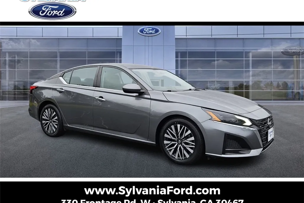 2023 Nissan Altima 2.5 SV photo 1