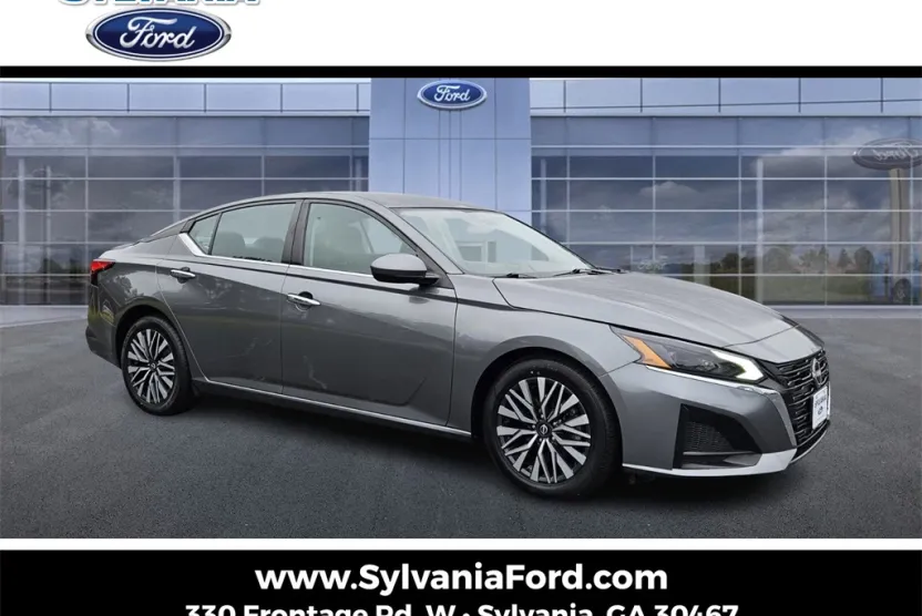 2023 Nissan Altima 2.5 SV photo 1