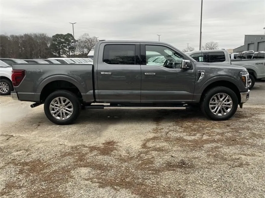2025 Ford F-150 Lariat photo 1