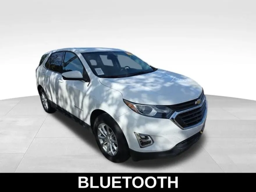 2020 Chevrolet Equinox LT photo 1
