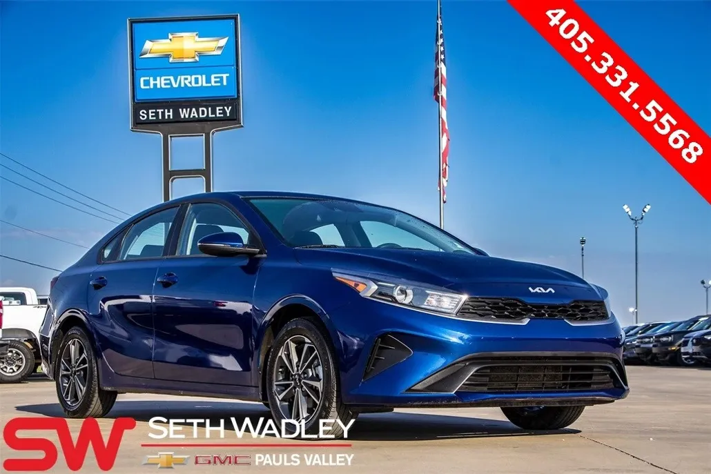 2024 Kia Forte LXS photo 1