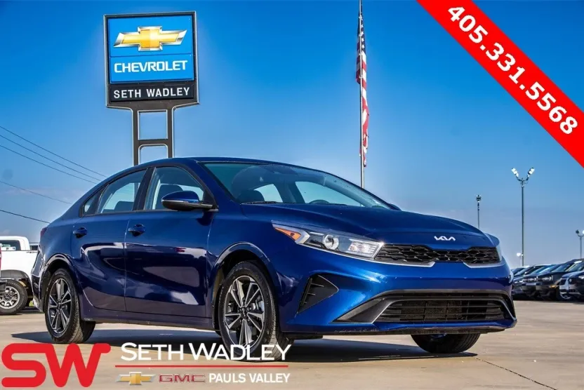 2024 Kia Forte LXS photo 1