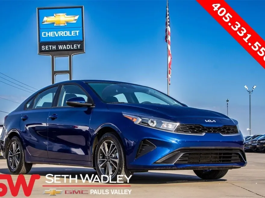 2024 Kia Forte LXS photo 1