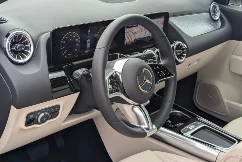 2025 Mercedes Benz GLA 250 photo 1