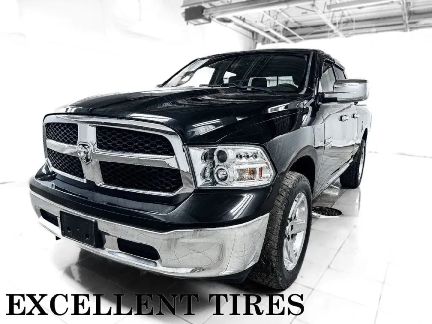 2017 Ram 1500 SLT photo 1