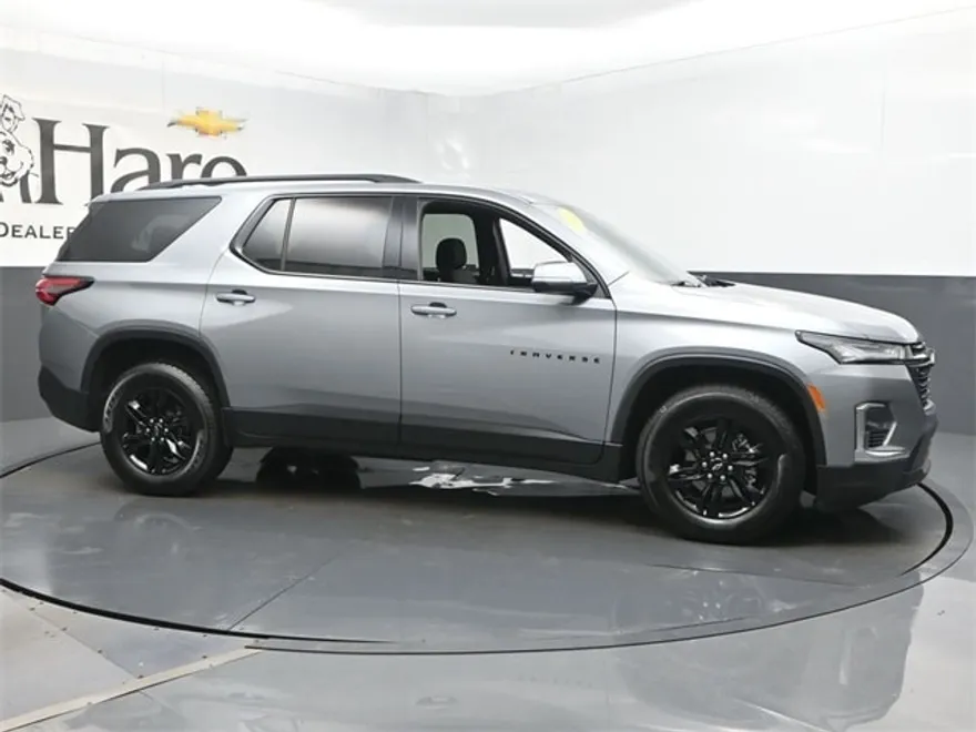 2023 Chevrolet Traverse Cloth 1LT photo 1