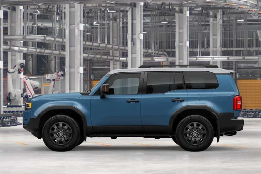 2025 Toyota Land Cruiser photo 1