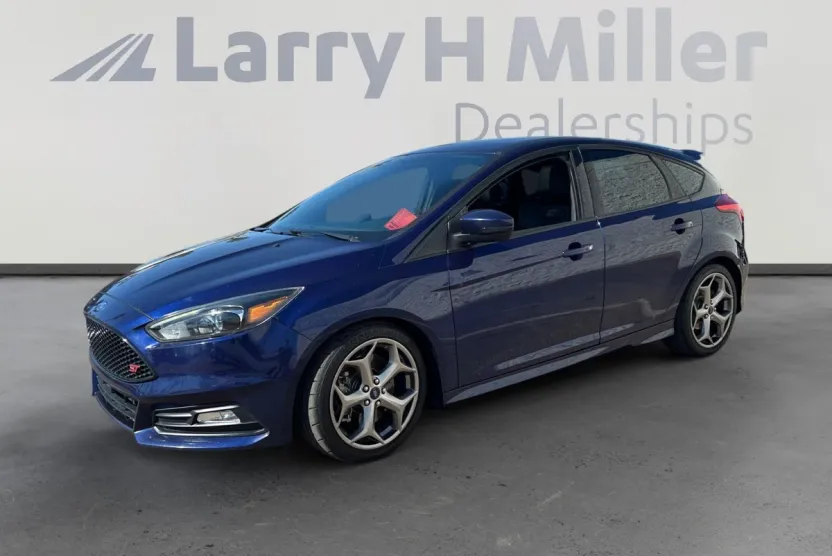 2016 Ford Focus ST photo 1