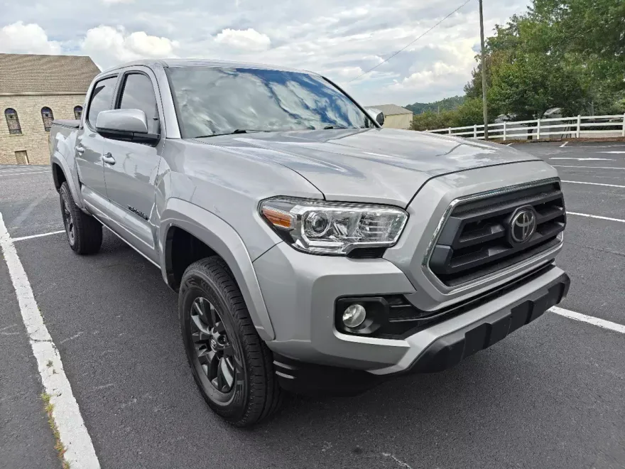 2021 Toyota Tacoma SR5 photo 1