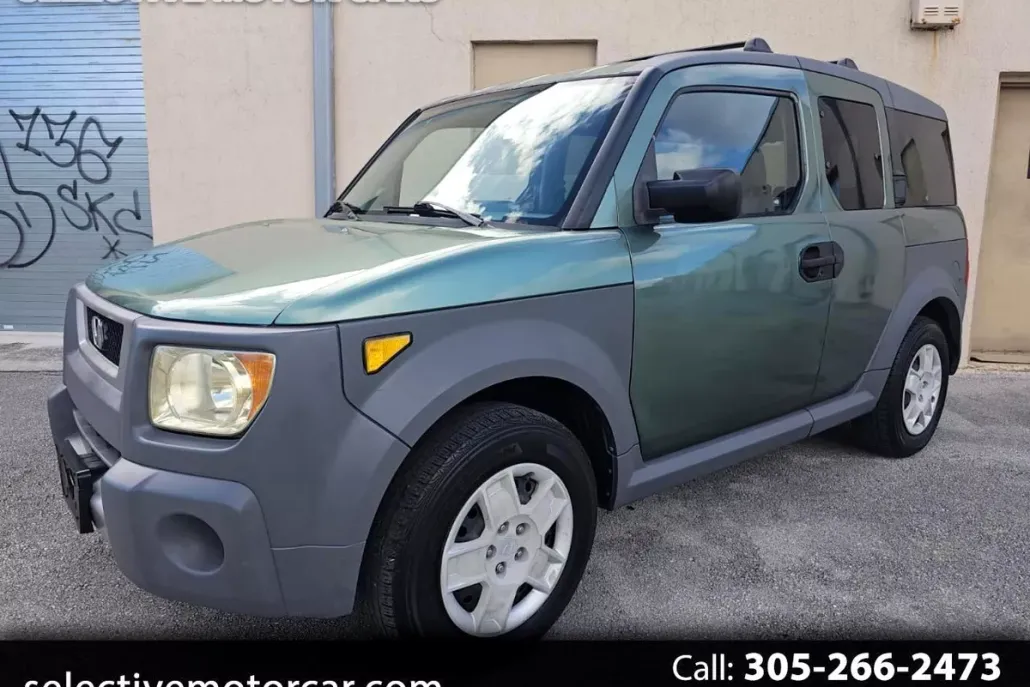 2005 Honda Element LX photo 1