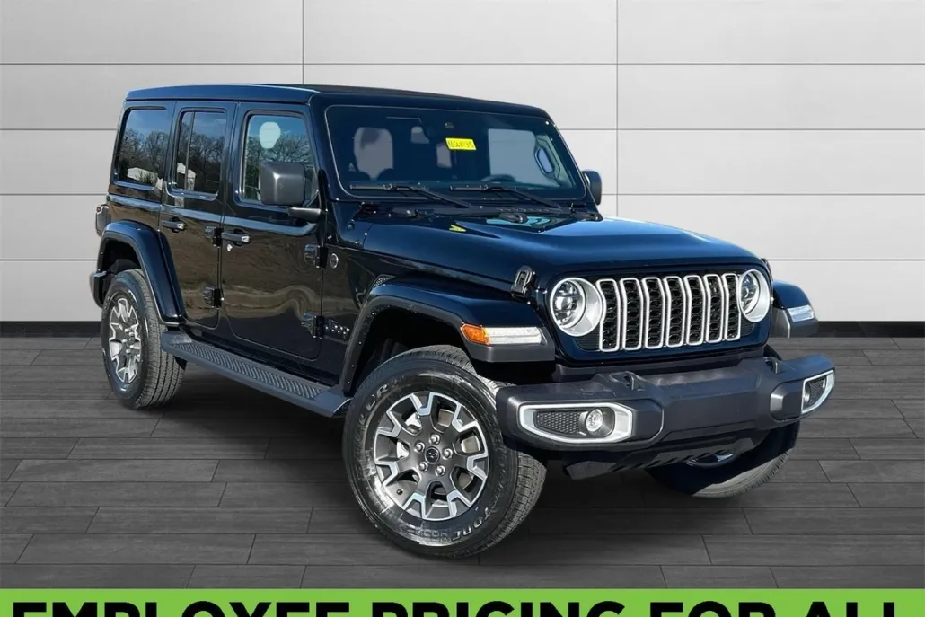 2025 Jeep Wrangler Sahara photo 1