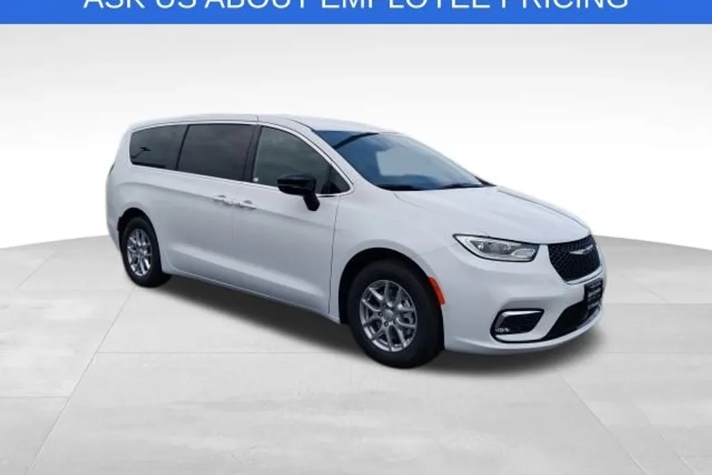 2025 Chrysler Pacifica photo 1