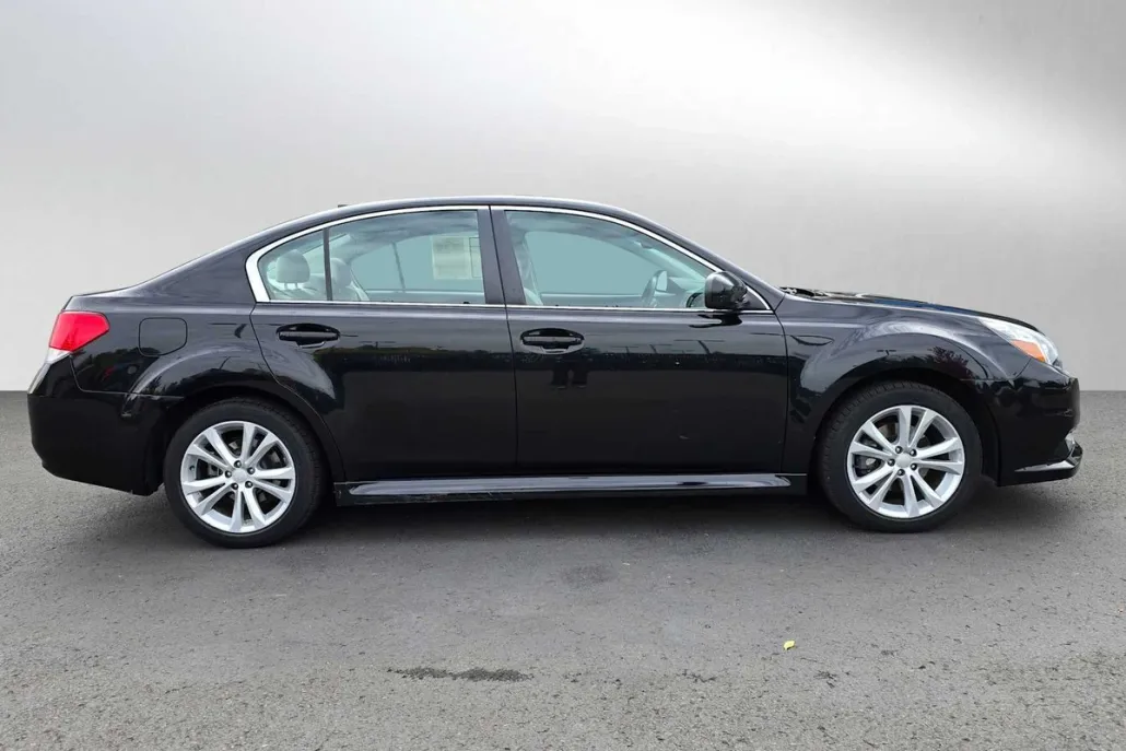 2014 Subaru Legacy 2.5i Premium photo 1