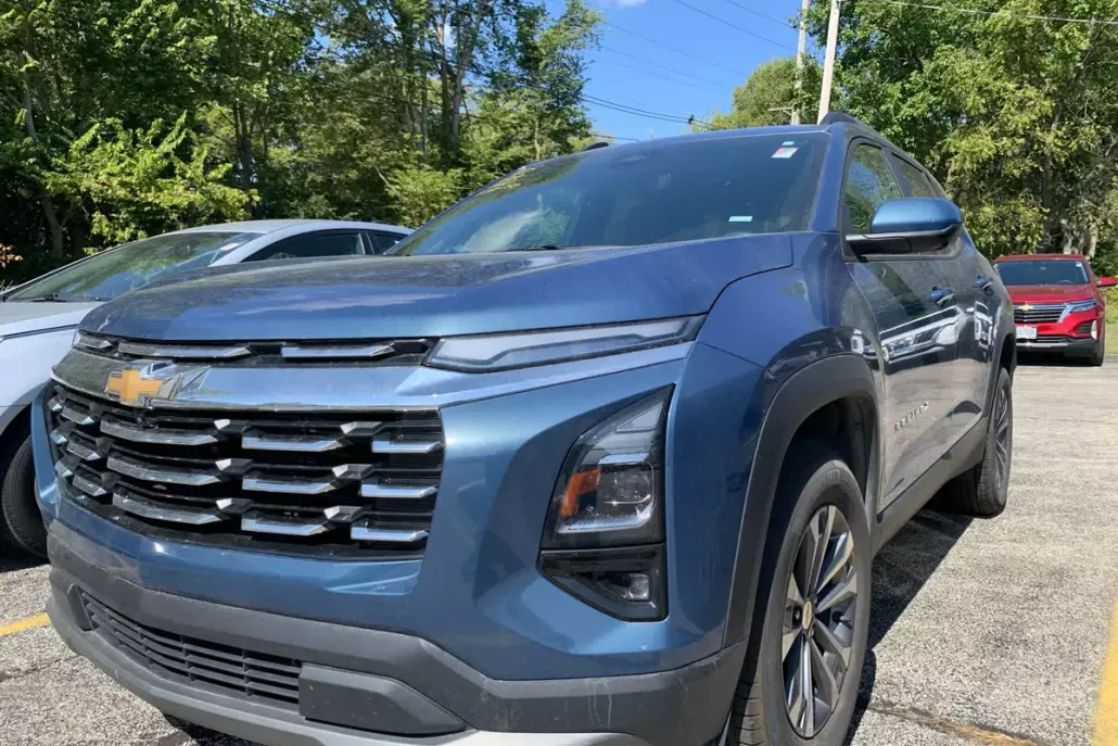 2025 Chevrolet Equinox LT photo 1