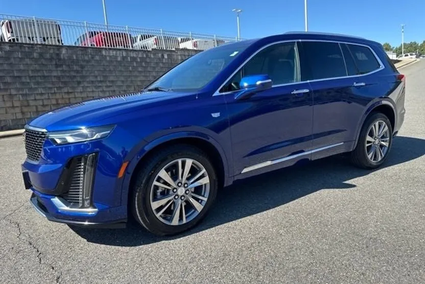 2025 Cadillac XT6 Premium Luxury photo 1