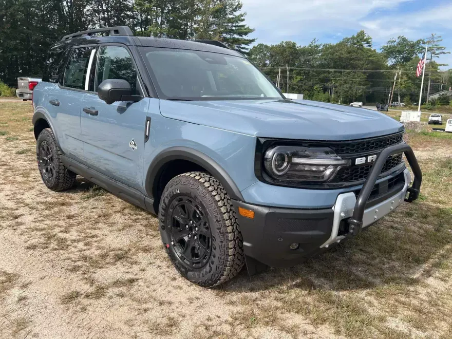 2025 Ford Bronco Sport Outer Banks photo 1