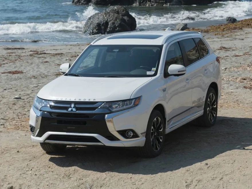 2018 Mitsubishi Outlander PHEV SEL photo 1