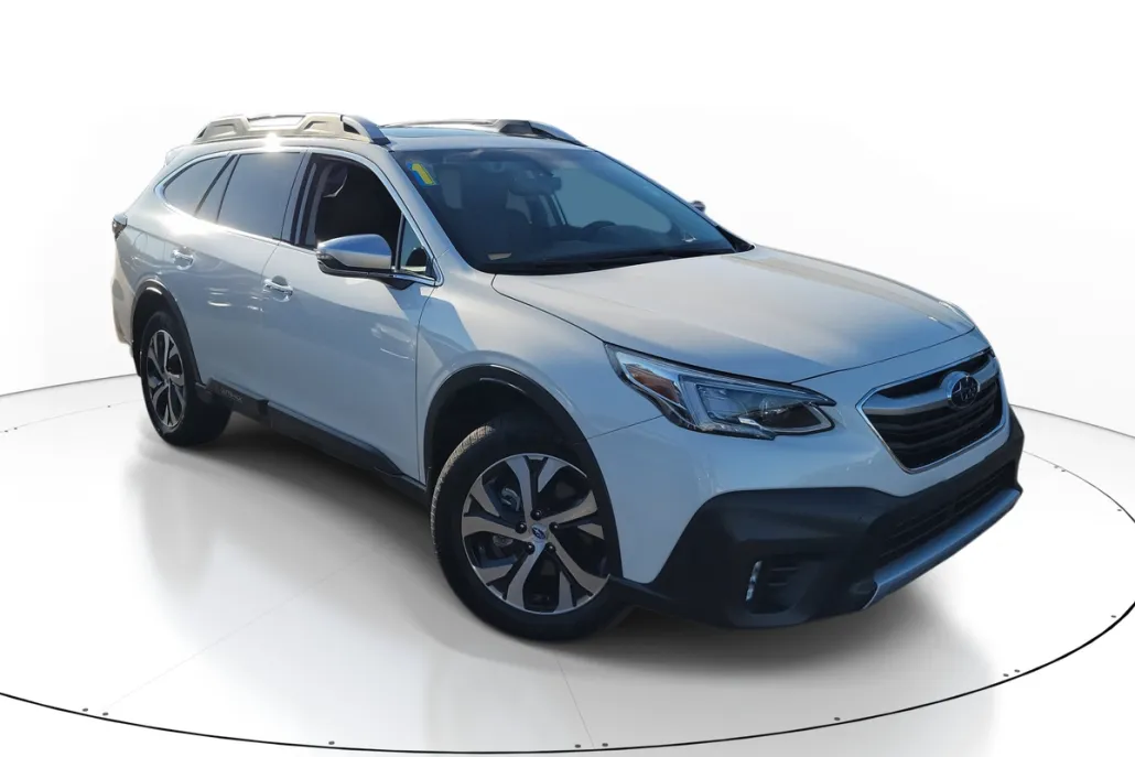 2021 Subaru Outback Touring photo 1