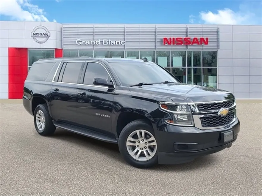 2020 Chevrolet Suburban LT photo 1