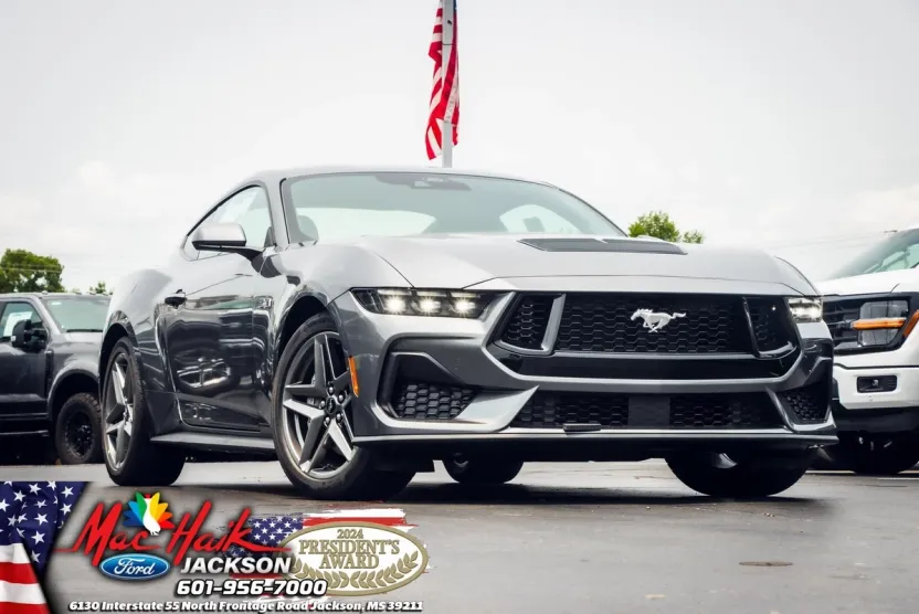 2025 Ford Mustang GT photo 1