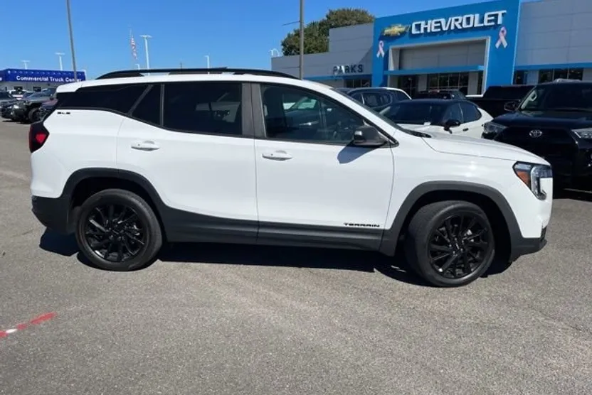 2023 Gmc Terrain SLE photo 1