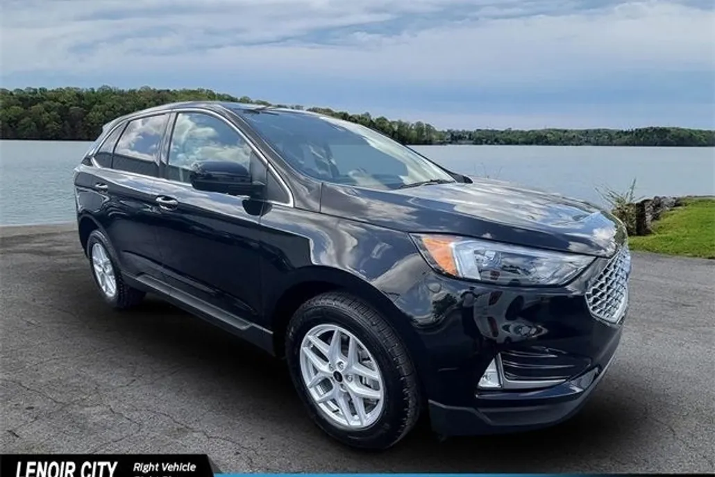 2024 Ford Edge SEL photo 1