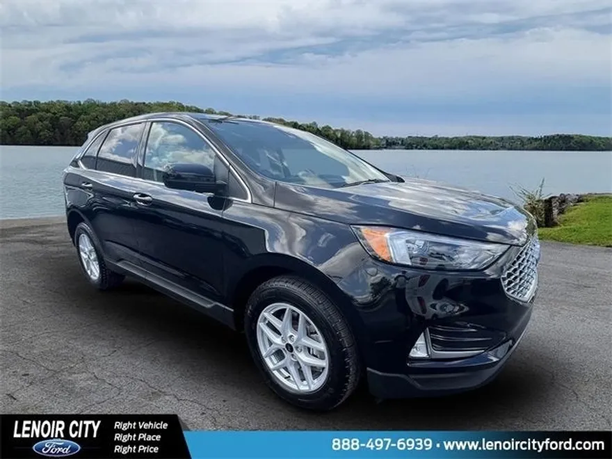 2024 Ford Edge SEL photo 1