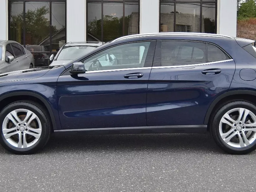 2017 Mercedes Benz GLA 250 4MATIC photo 1
