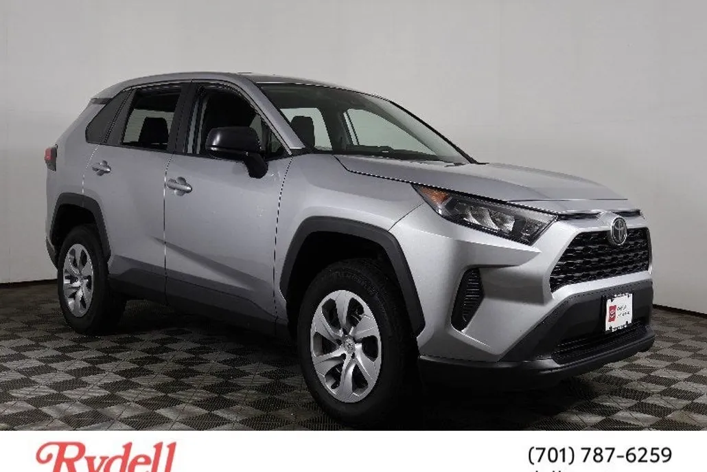 2022 Toyota RAV4 LE photo 1