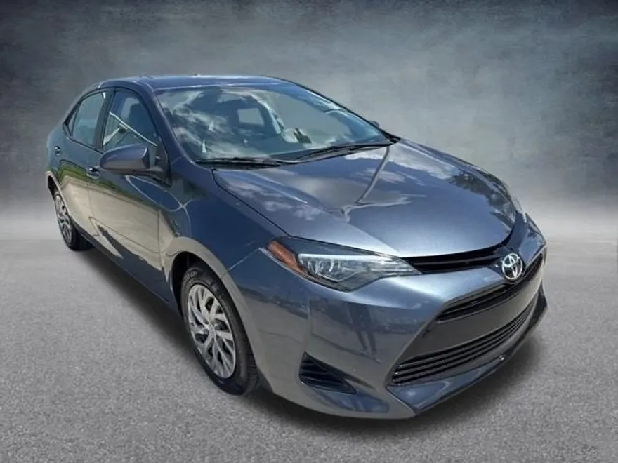 2019 Toyota Corolla L photo 1
